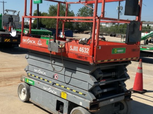Skyjack SJIII 4632 Electric Scissor Lift